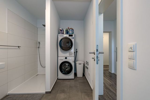 Bad Einliegerwohnung UG