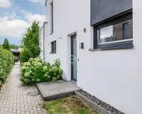 Zuwegung zum Haus