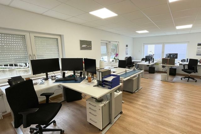 Büro EG