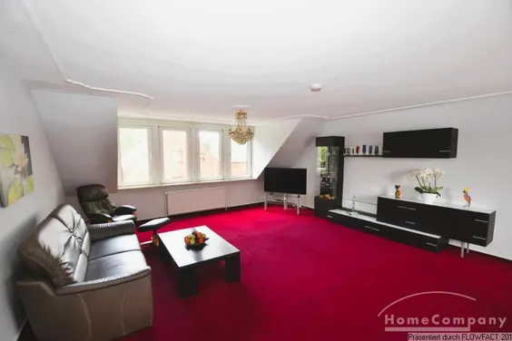 Gepflegte 3 Zi. -Wohnung mit 2 Schlafzimmern Nähe Mercedes / Weserpark