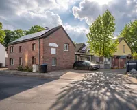 Hausansicht KI generiert