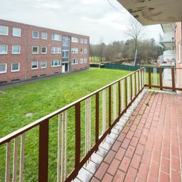 Charmante 4-Zimmer-Wohnung im 1. OG mit Balkon, Blick ins Grüne & flexible Nutzung