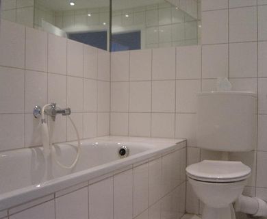 Renovierte 2-Zimmer-Wohnung in der Lange Str. 79 zu vermieten!