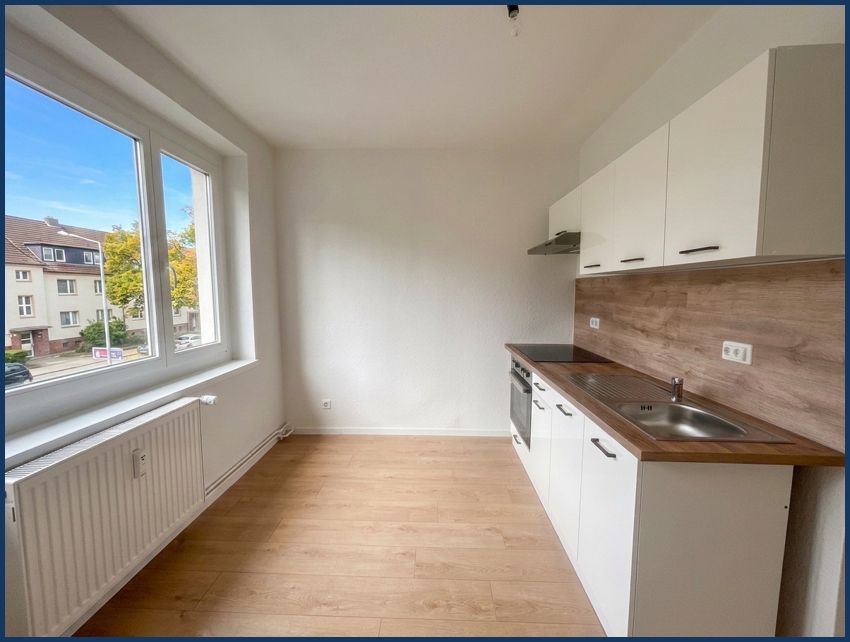 Frisch renovierte 2-Zimmer-Wohnung ca. 45 m² mit Einbauküche - Photo 3