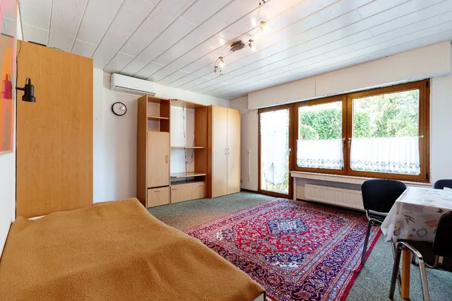 Schlafzimmer mit Terrassenzugang