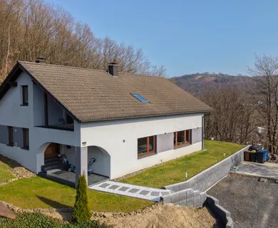 Familienfreundliches Zuhause mit Charme – modernisiert und sofort bezugsbereit!