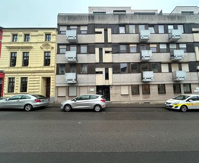 Großzügige 2-Zimmer-Wohnung mit umlaufenden Balkon, Terrasse  und  modernisiertem Bad