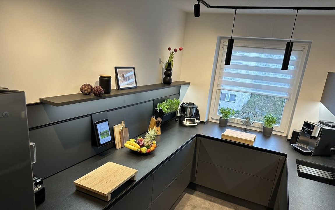 sichere Kapitalanlage: sanierte 4 Zi. Wohnung