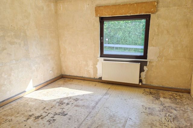 Zimmer - Wohnung links
