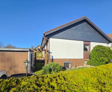 *RESERVIERT* Charmantes Zuhause mit Garten, Terrasse und Garage – ideal für Paare, die kleine Familie und Pendler!