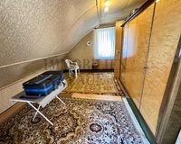 Durchgangszimmer im DG