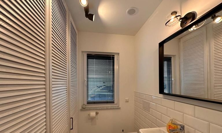 G&auml;ste WC mit Waschtrockner