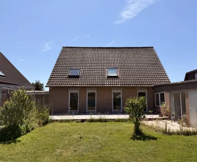 Erkelenz-Gerderath! Modernisiertes Einfamilienhaus mit großem Garten!