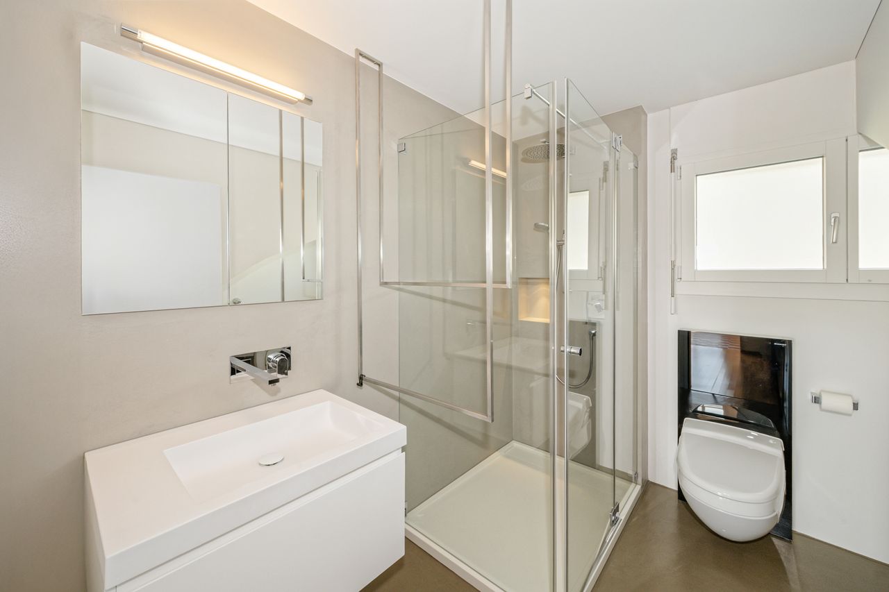 neu renovierte DU/WC OG