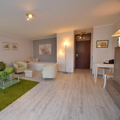 Nah bei Düsseldorf: Vollmöbliertes Apartment – Pool und Sauna im Haus – Erkrath-Unterfeldhaus