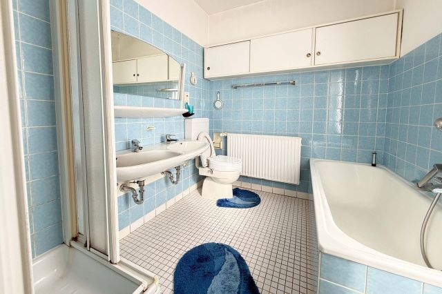 Badezimmer (OG)