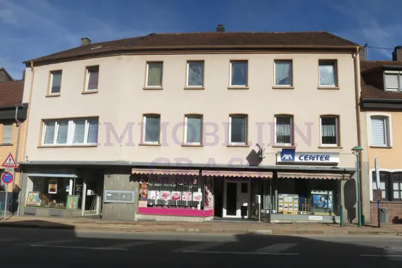 GROßES WOHN- GESCHÄFTSHAUS IN GUTER ORTSKERNLAGE VON SPIESEN