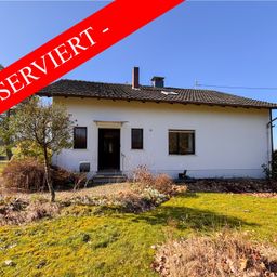 *RESERVIERT* Gepflegtes Einfamilienhaus mit Garage und weitläufigem Grundstück nahe Waldbröl!