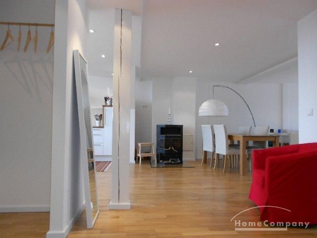 Traum-Dachgeschoss Wohnung mit sonniger Loggia, beste Lage, Berlin Charlottenburg, möbliert - Photo 1