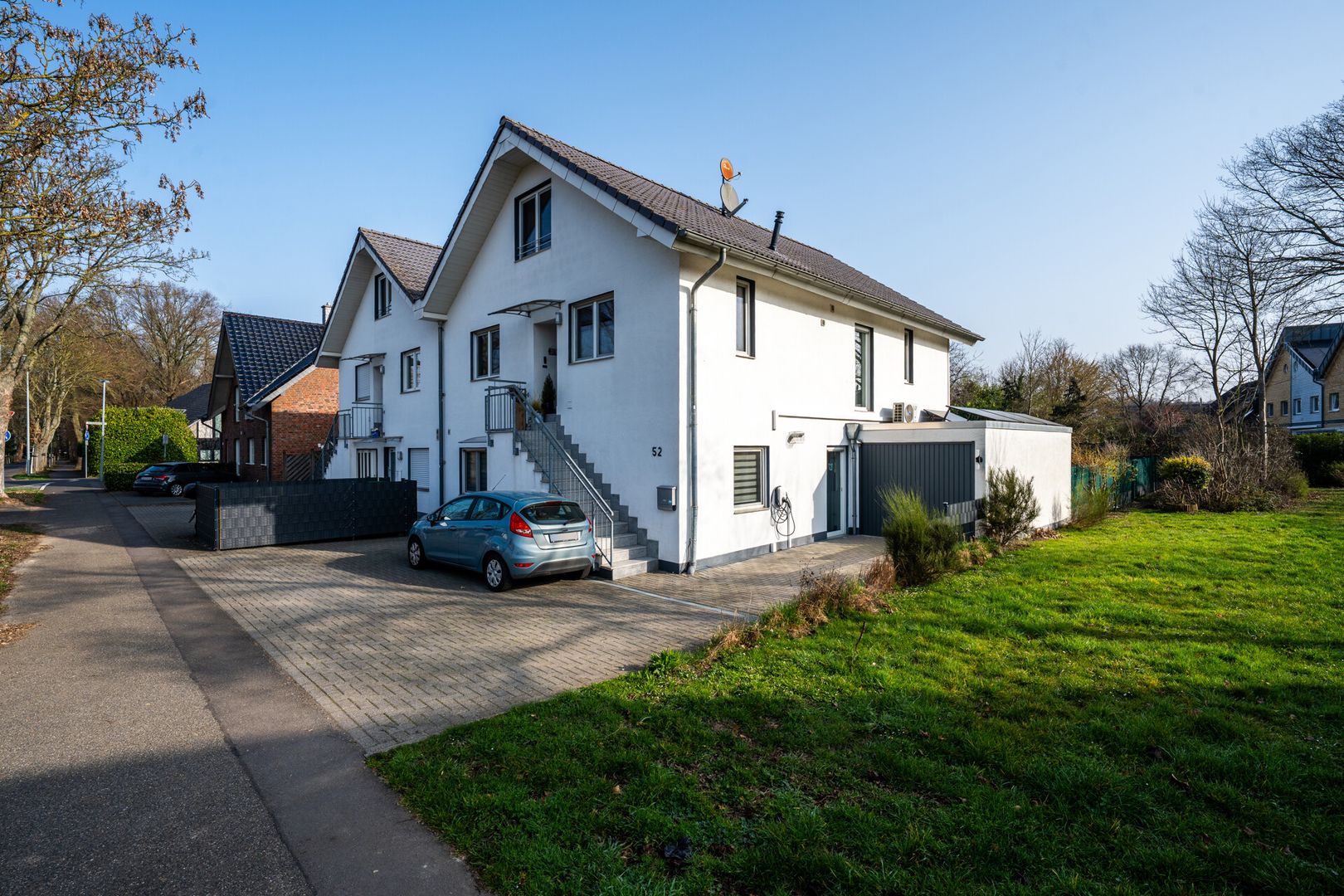 Investment-Highlight in Bestlage – Voll vermietetes MFH mit 4 Wohneinheiten