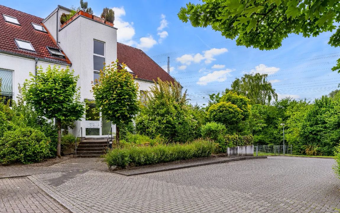 Außergewöhnliche 3 Zi.- Maisonette-Wohnung in beliebter Lage