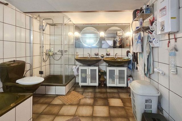 Badezimmer EG