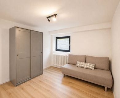 STILVOLLES EINFAMILIENHAUS AUF GROßZÜGIGEM GRUNDSTÜCK IN MEERBUSCH BÖSINGHOVEN ZU MIETEN! - Foto 3