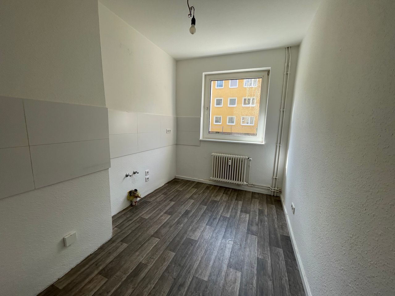 Ihr neues Zuhause: Moderne 3-Zimmer-Wohnung im Erdeschoss - Photo 1