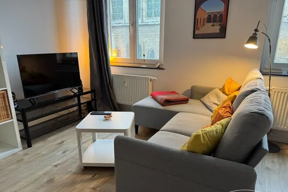 Schöne, gemütliche 2 Zimmer-Wohnung, komplett ausgestattet, 1 OG; in der Nähe des Prinzen Parks.