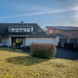 Doppelte Chance im Grünen – Wohnen mit Pool & Bauen am Waldrand