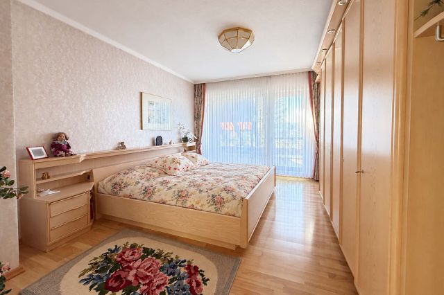 Schlafzimmer (OG)