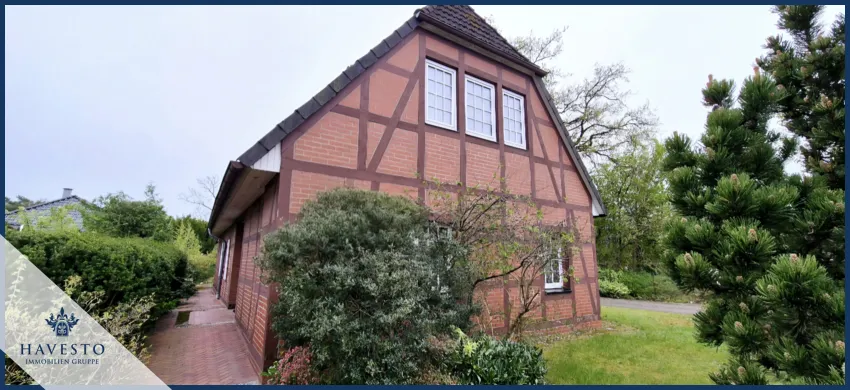 Blick auf das absolut charmante Ein-/Zweifamilienhaus