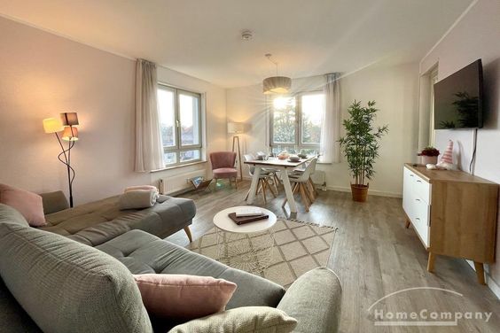 27457 HomeCompany Dresden Möbliert/Furnished 3-Zimmer Dachgeschoß-Apartment in Dresden-Grosszschachwitz max. 4 Personen