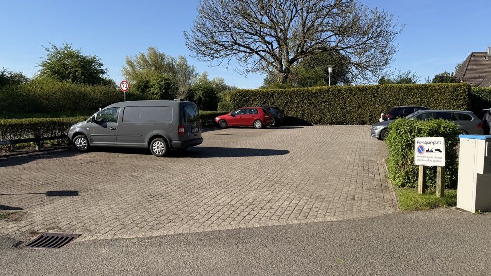 mit eigenem Stellplatz