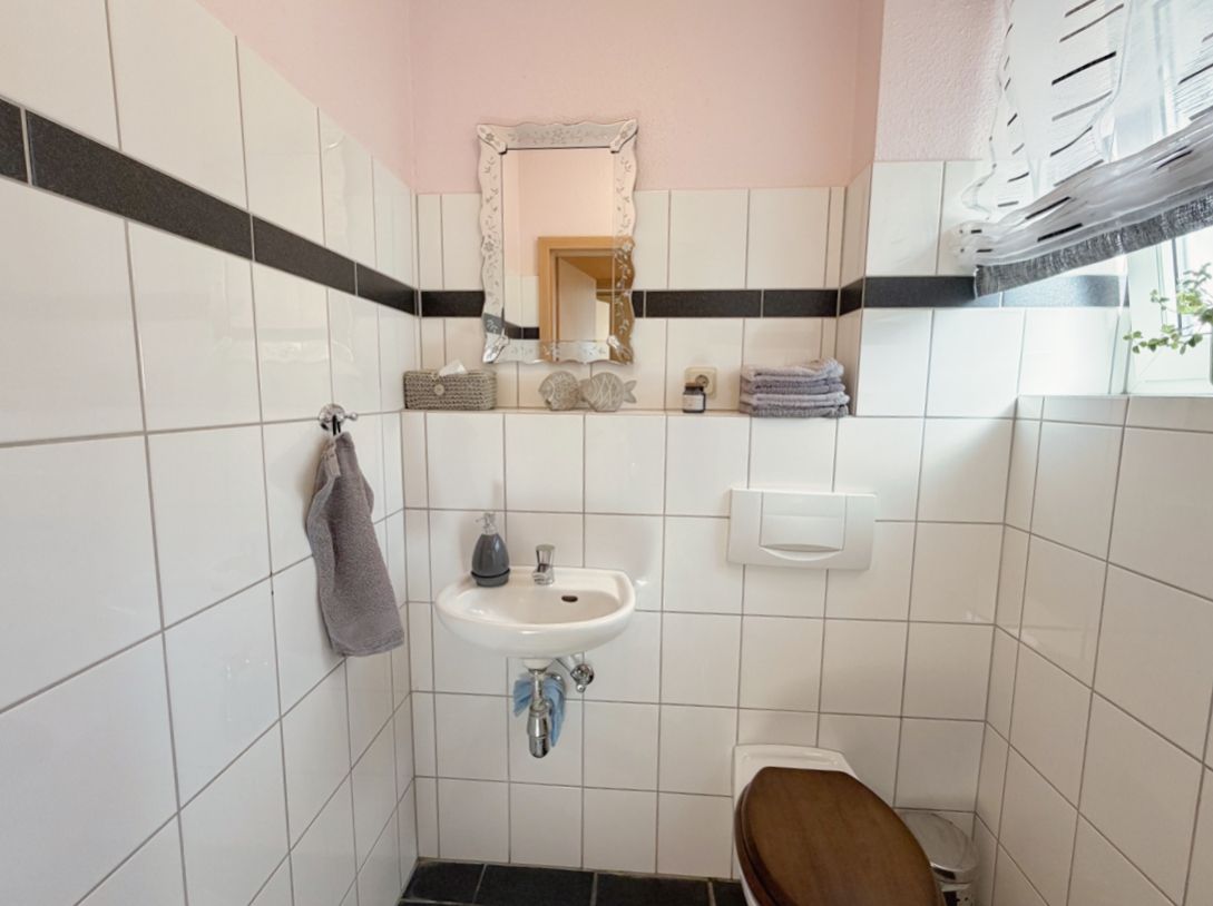 Gäste-WC Erdgeschoss