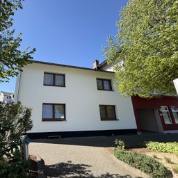 Vollständig saniertes Einfamilienhaus mit kleinem Innenhof in zentraler Lage von Wissen!
