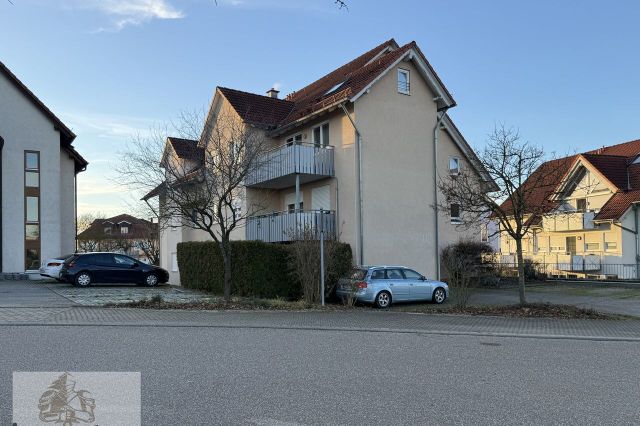 Hausansicht seitlich Straße