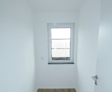 Neubau/Erstbezug: Modern geschnittene 3-Zimmer-Wohnung mit traumhaftem Ausblick! - Photo 3