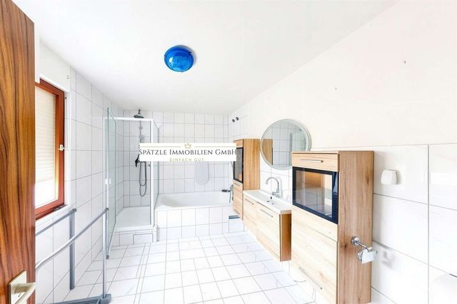 Badezimmer Erdgeschoss - (KI generiert)