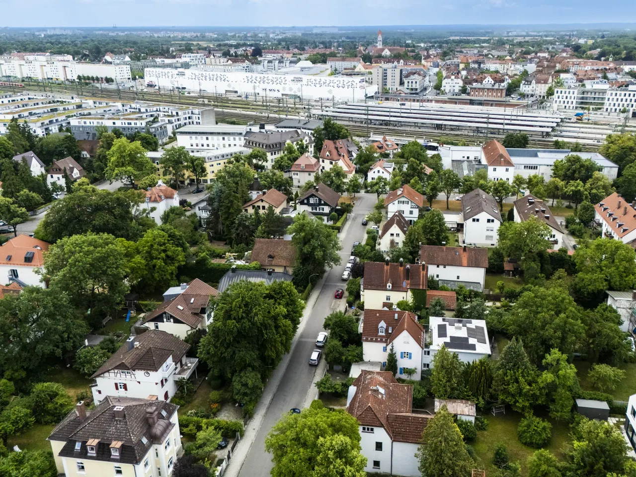 Blick auf den Pasinger Bahnhof