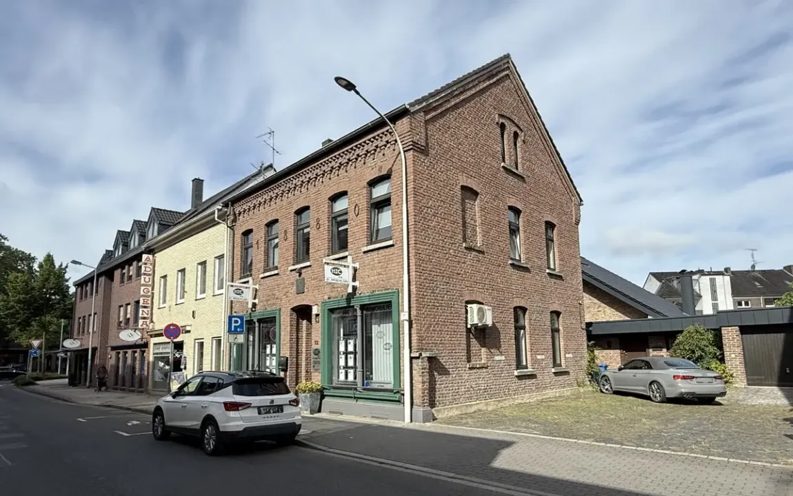 Lobberich-Zentrum: Schöne  ca. 58 m² grosse 2-Zimmer-DG-Studio Wohnung mit offener Küche und Empore