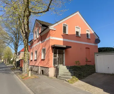 Kurbad-Villa mit Kamin, Terrasse, Keller, Garten, Garage und Gartenhaus