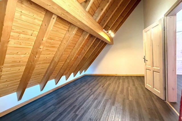 DG Ankleide mit Balkon