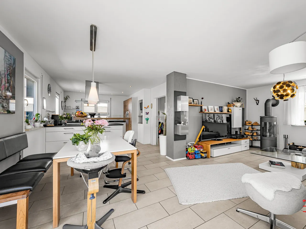 KI-generiert: Wohnzimmer