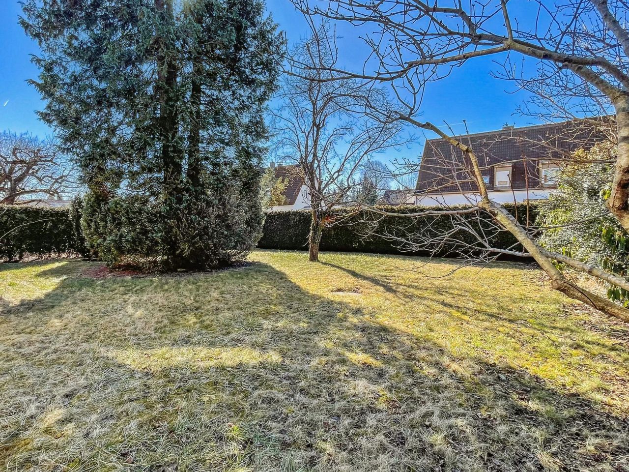 Sonniges Grundstück