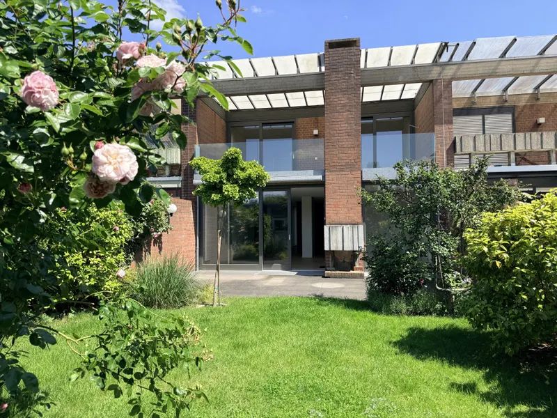 Jetzt neu: Haus zur Miete in Düsseldorf