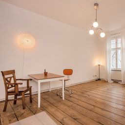 Wohnen mit Geschichte – Altbaucharme in zentraler Lage !