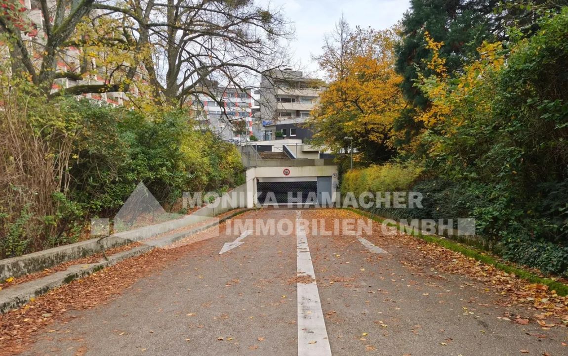 Tiefgaragenstellplatz in der City von GL-Bensberg