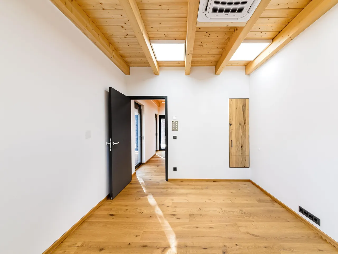 Schlafzimmer Rückseite