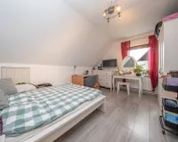Schlafenzimmer 1